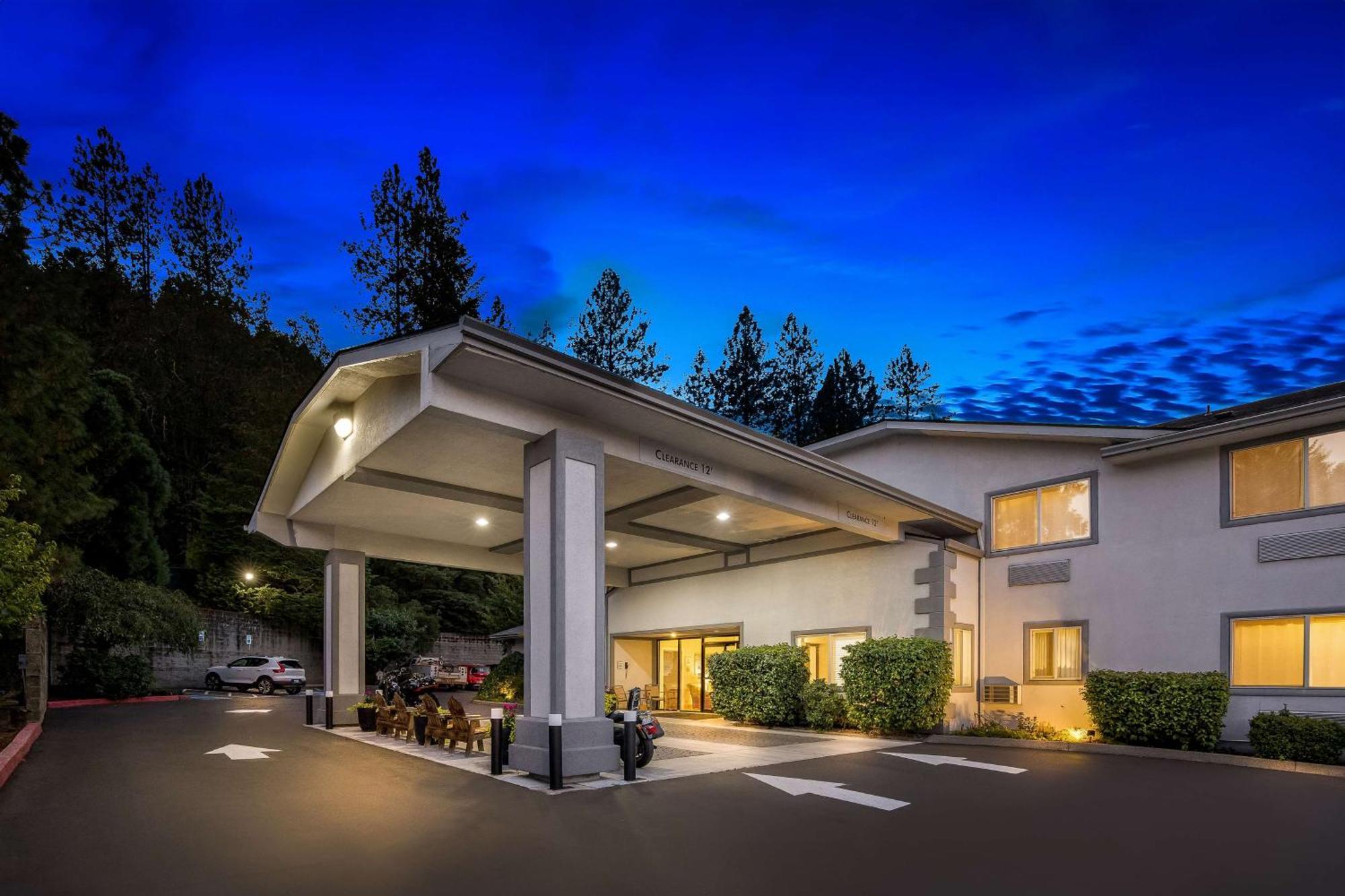 Best Western Inn At The Rogue Rogue River Екстер'єр фото