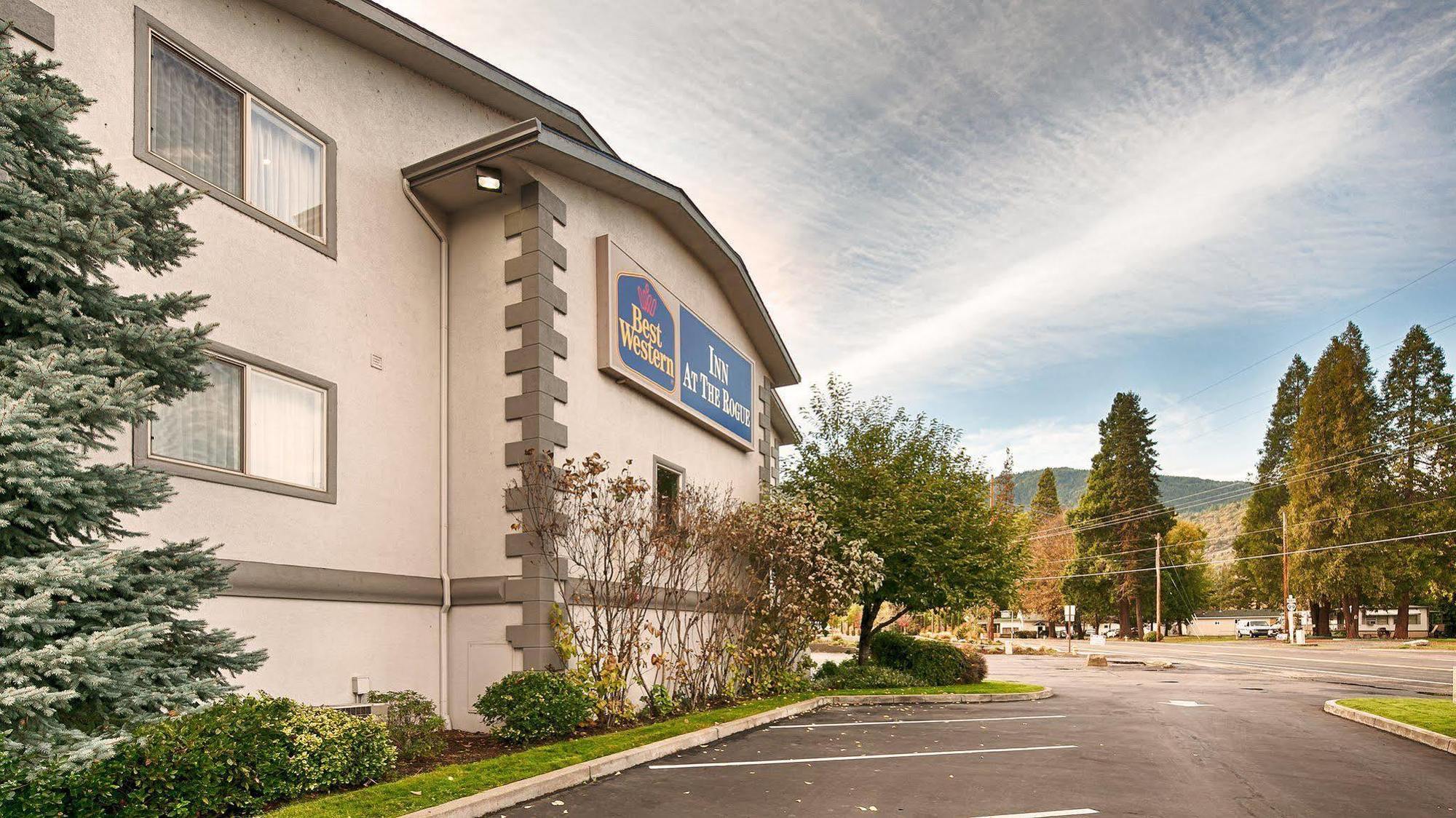 Best Western Inn At The Rogue Rogue River Екстер'єр фото